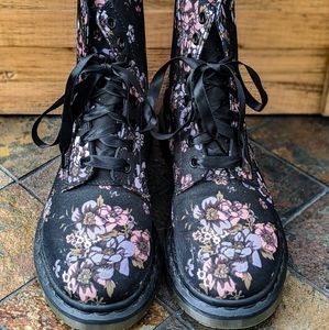 Floral canvas doc Marten's